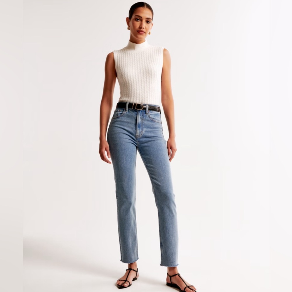 Abercrombie & Fitch The Ankle Straight Ultra High Rise Jeans  - Sz 32/14